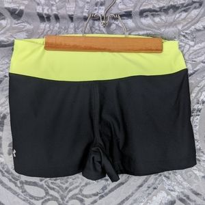 Under Armour fitted shorts Black Yellow Small